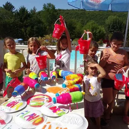 Mobil Cosy Avec Terrasse Et Cuisine Equipee - Api-1-52-339 캠프장 *